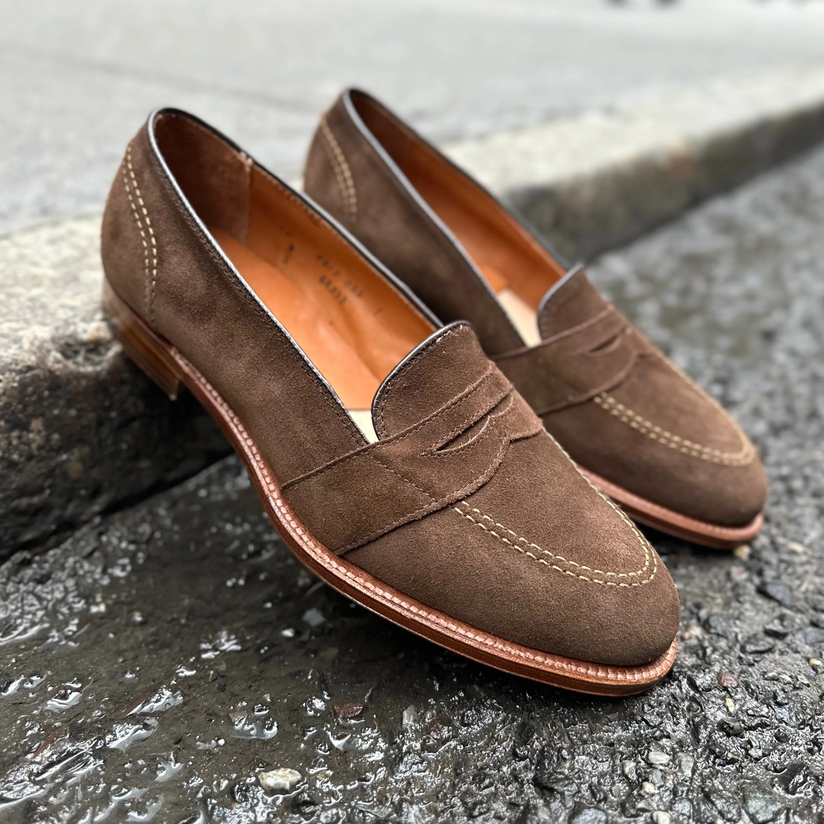 68333 - Full Strap Loafer in Humus Suede