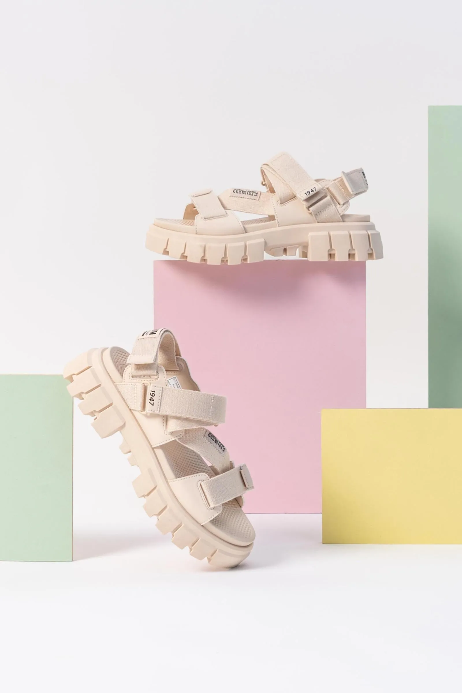 98578-260-M | REVOLT SANDAL MONO | SAND