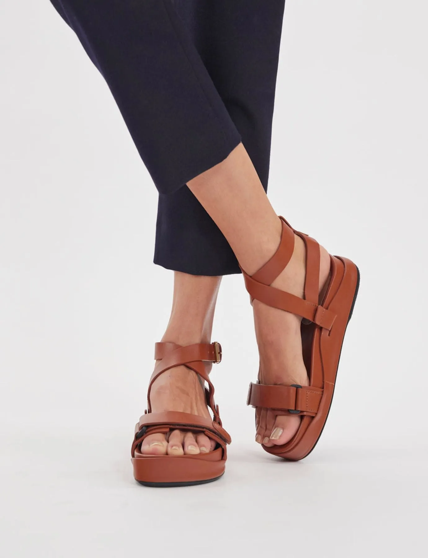 Cognac platform sandal