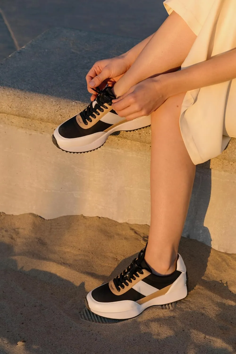 DV Dolce Vita Women's Bettie Sneaker