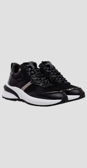 Heel Stripe Sneakers