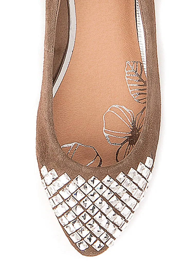 Ishara Flat in Taupe