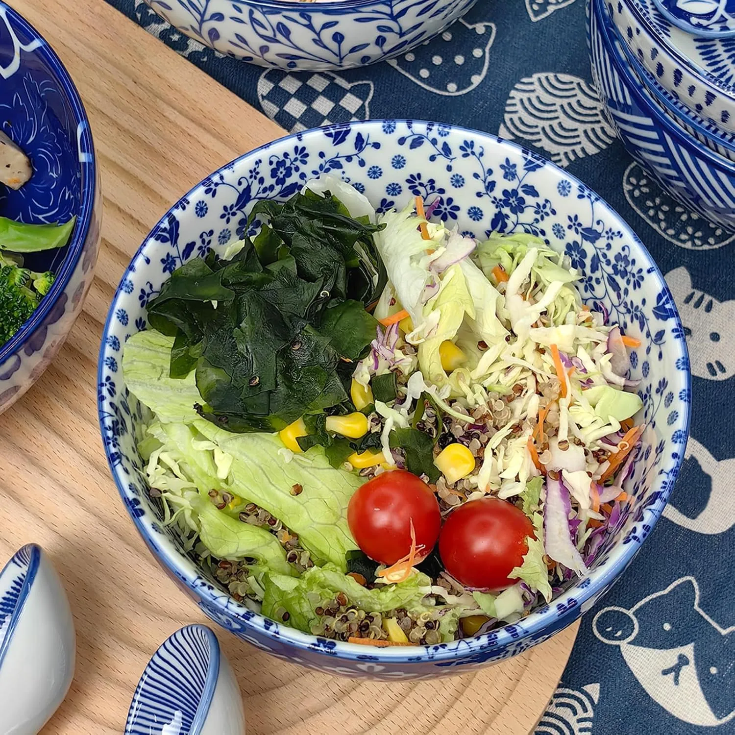 Japanese Ceramic Bowls Set of 6, 28 Oz Large Asian Porcalain Ramen Soup Salad Cereal Noodle Bowls with 6 Spoons, Deep Bowls for Kitchen Decor and Housewarming Gift, Dishwasher & Microwave Safe