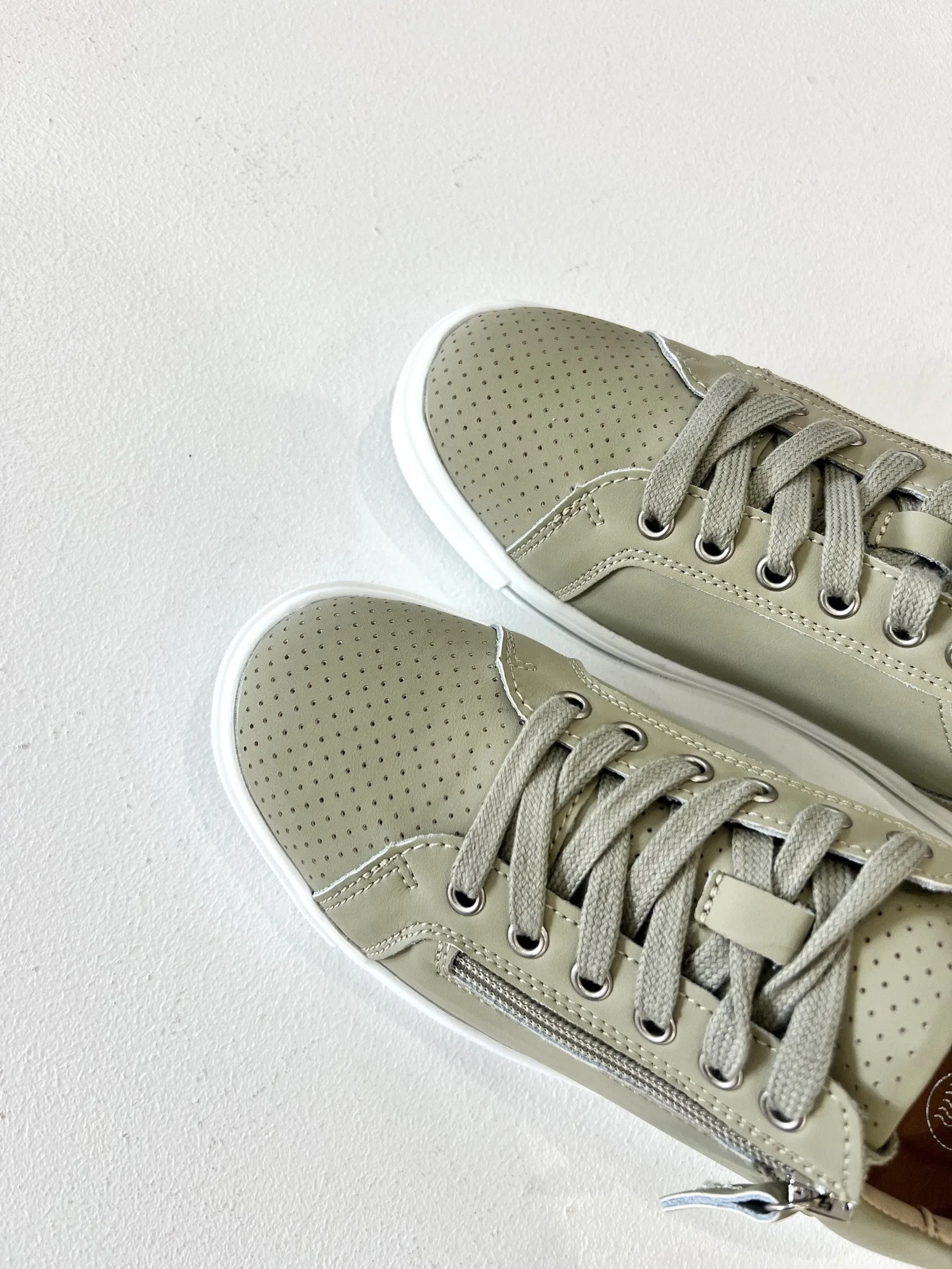 KIKI TRAINER || KHAKI
