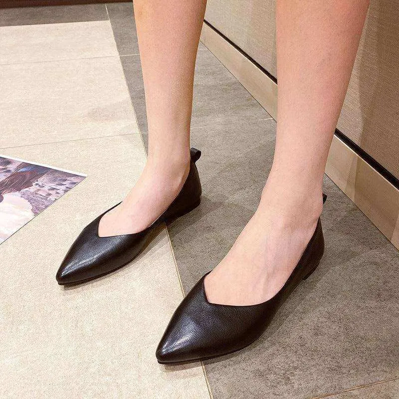 Ladies spring pointed flat shoes