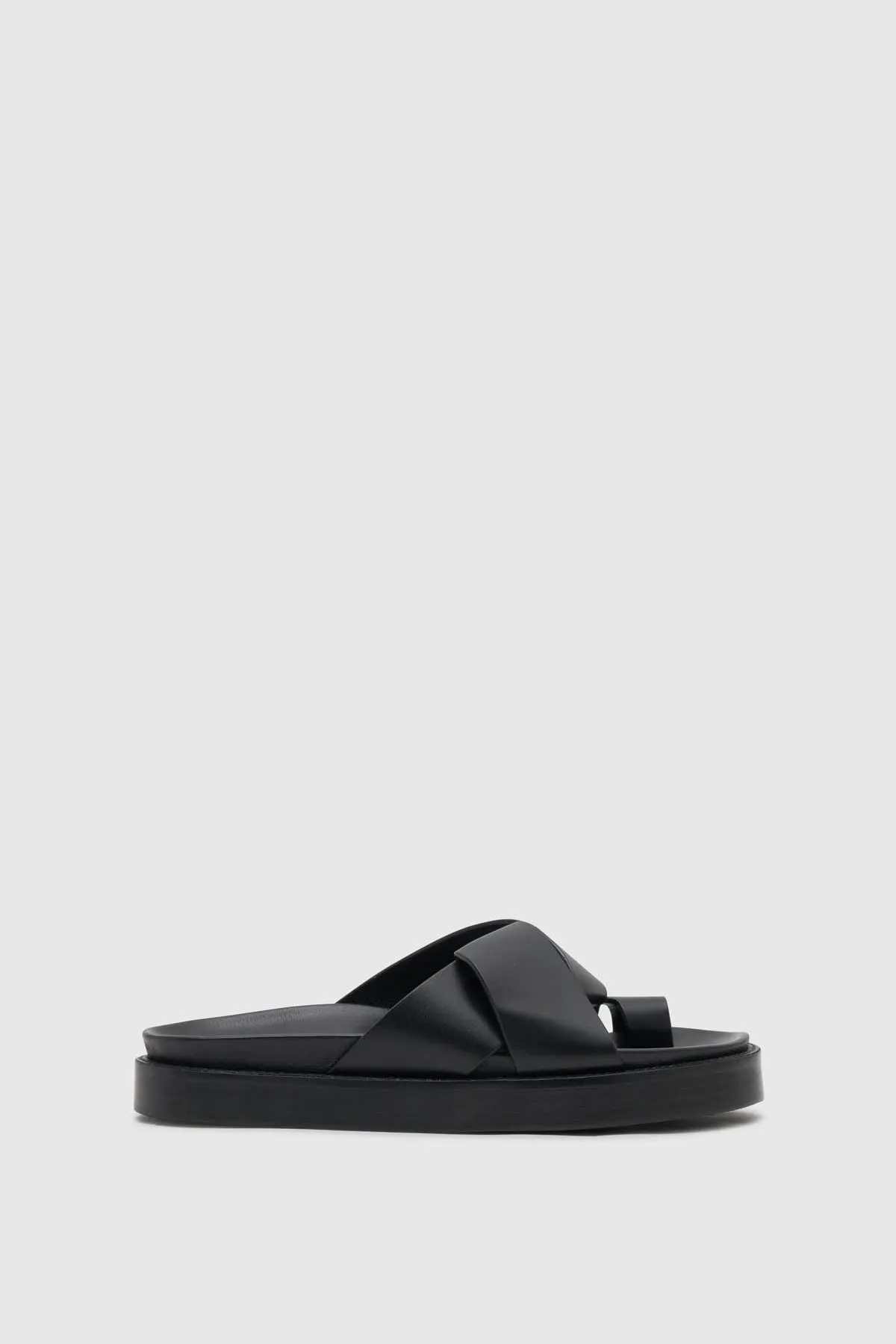 Laurel Sandal