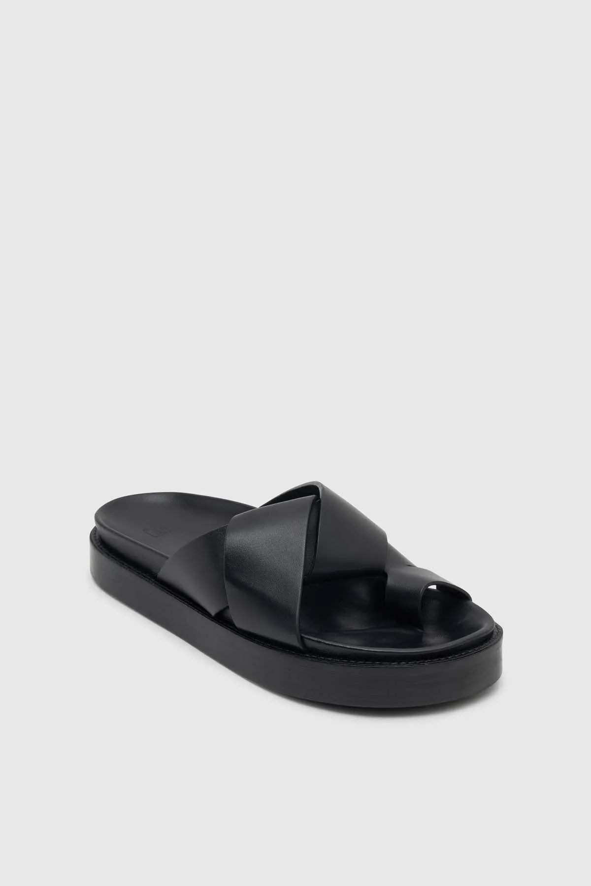 Laurel Sandal