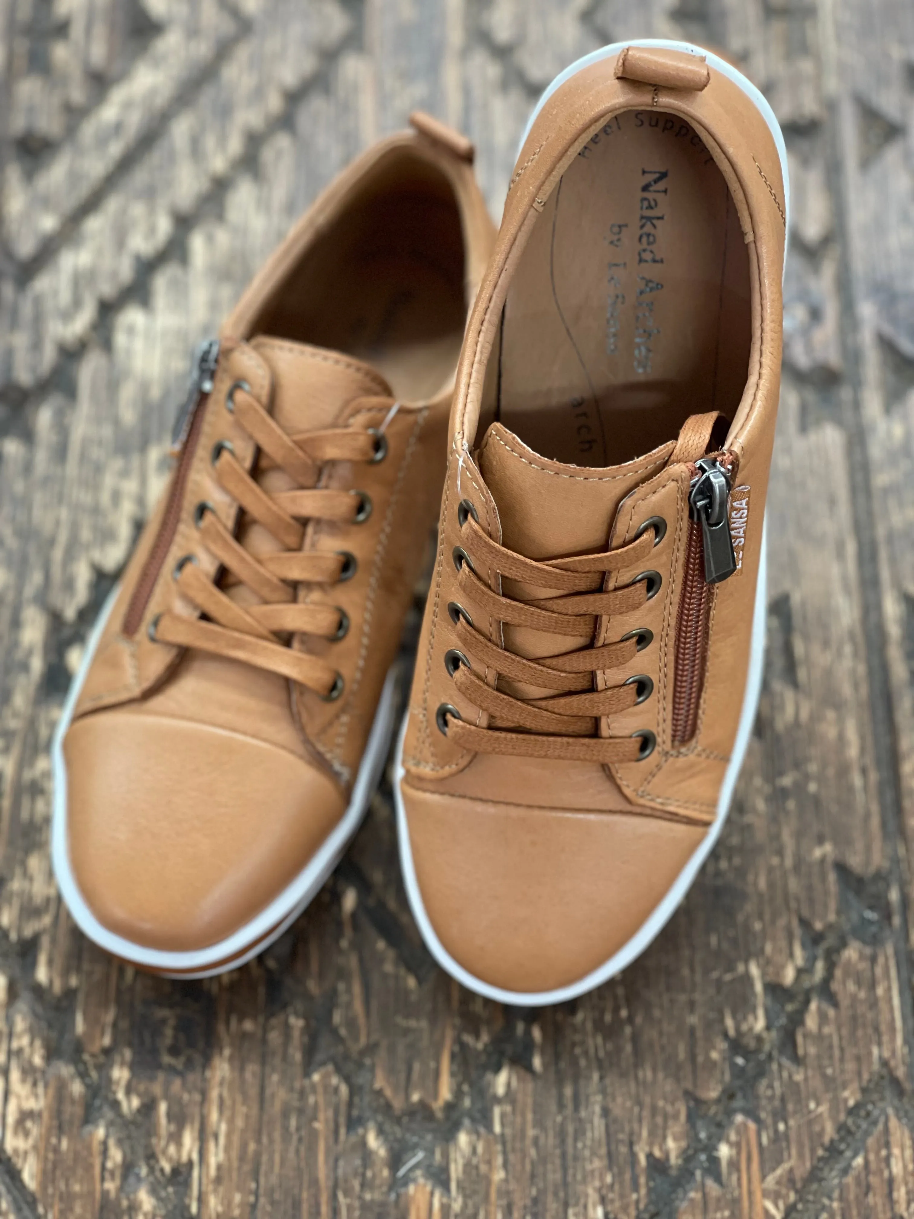 Le Sansa Iskon Tan Sneaker