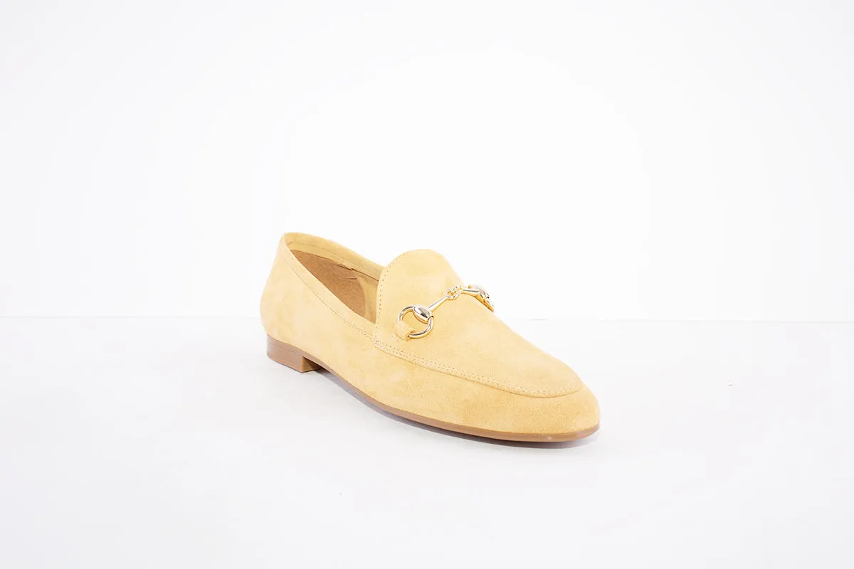 MARIA JAEN - 4023 FLAT LOAFER WITH GOLD CHAIN DETAIL - YELLOW SUEDE