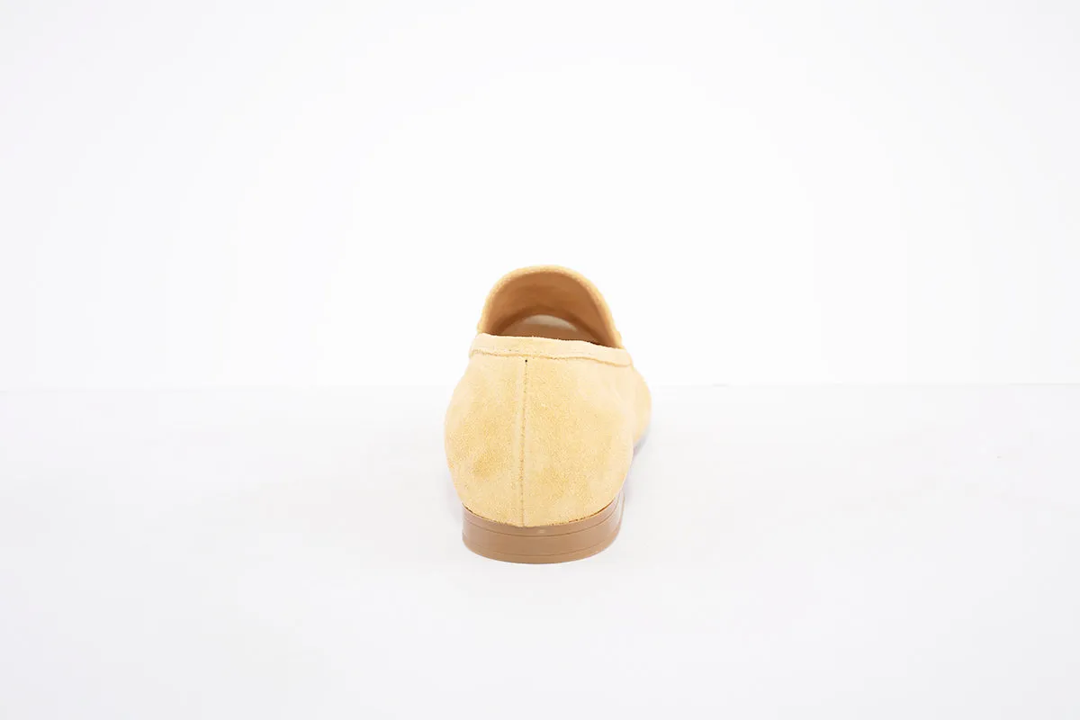 MARIA JAEN - 4023 FLAT LOAFER WITH GOLD CHAIN DETAIL - YELLOW SUEDE