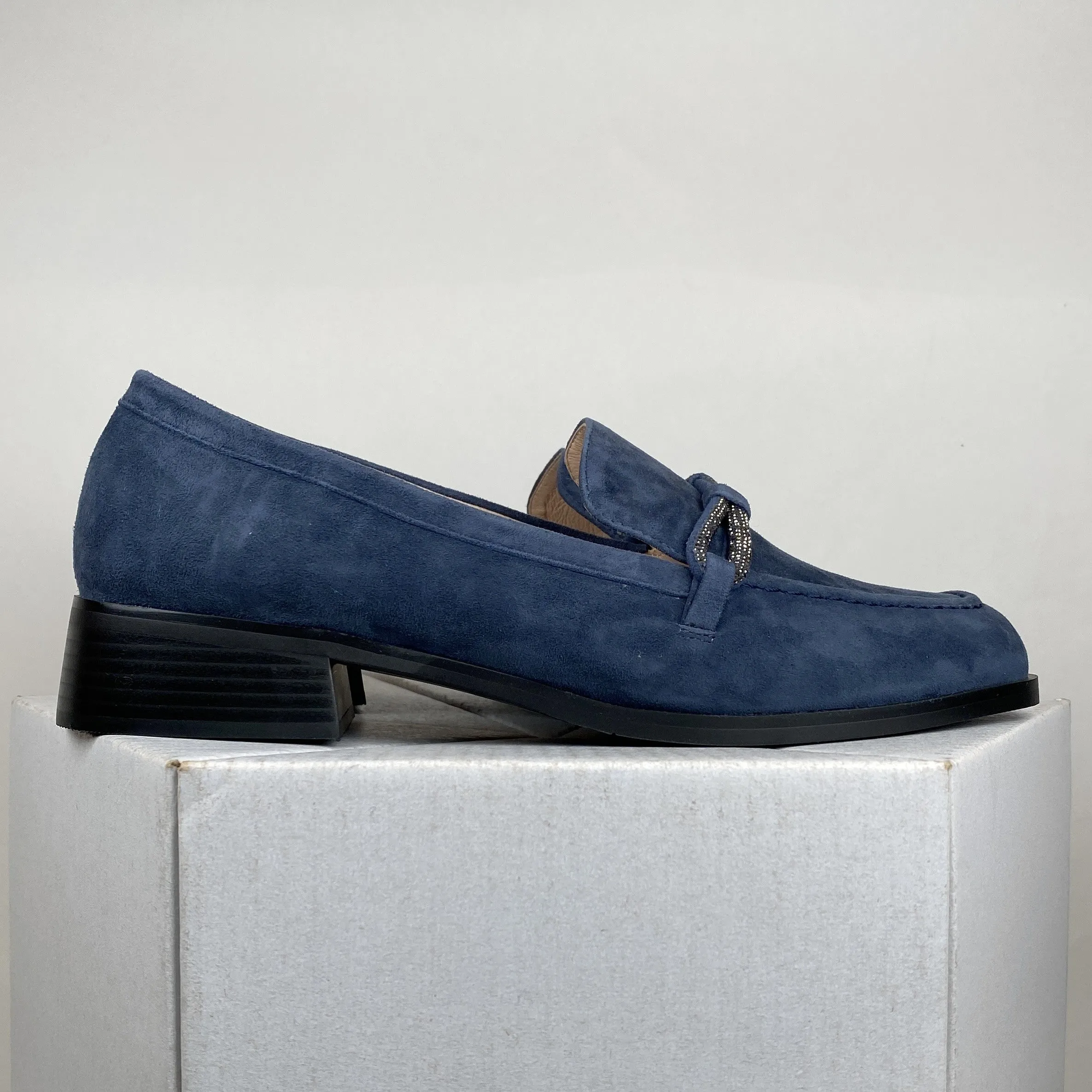 Mila Raine Vanessa navy