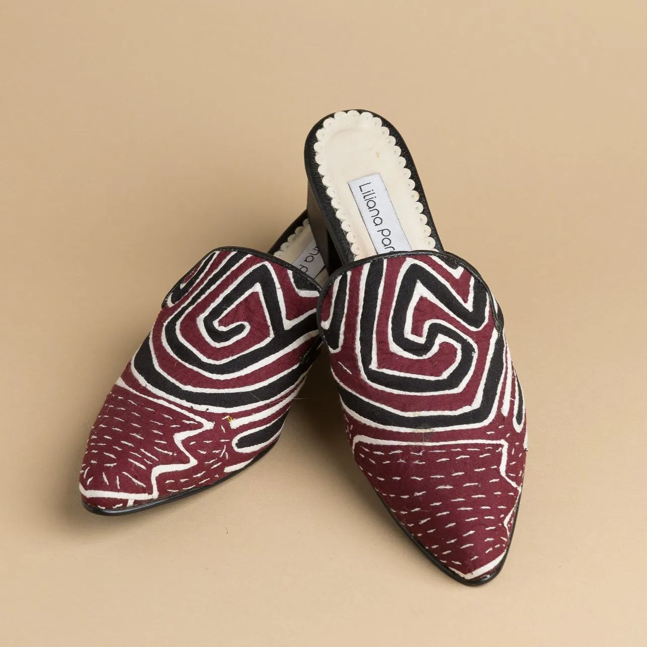 Mola Mule | Black Wine Water
