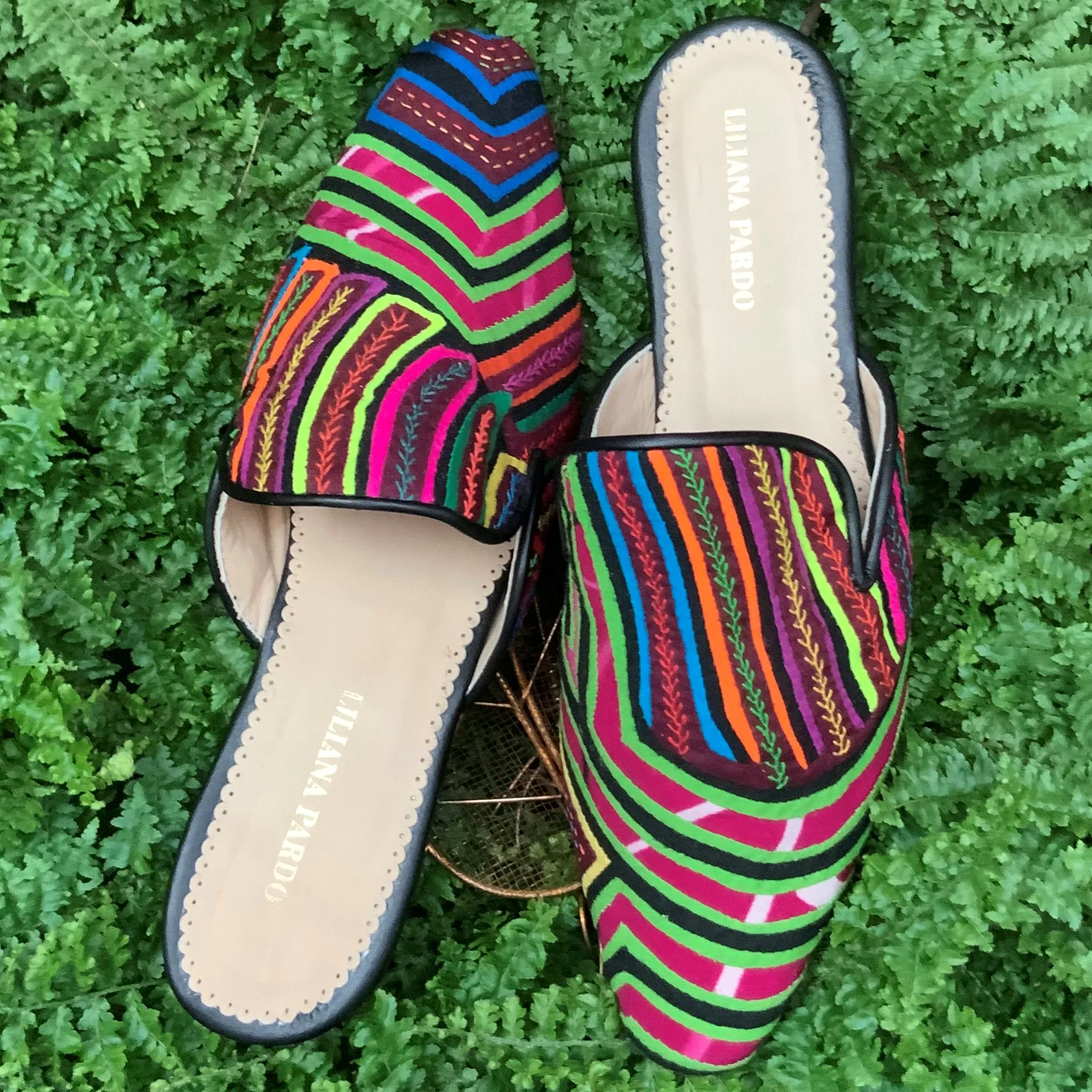 Mola Mules | Black Multicolor