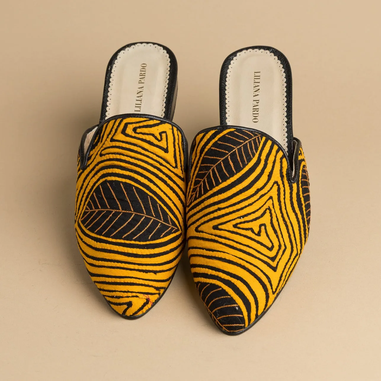 Mola Mules | Black Yellow Leaves