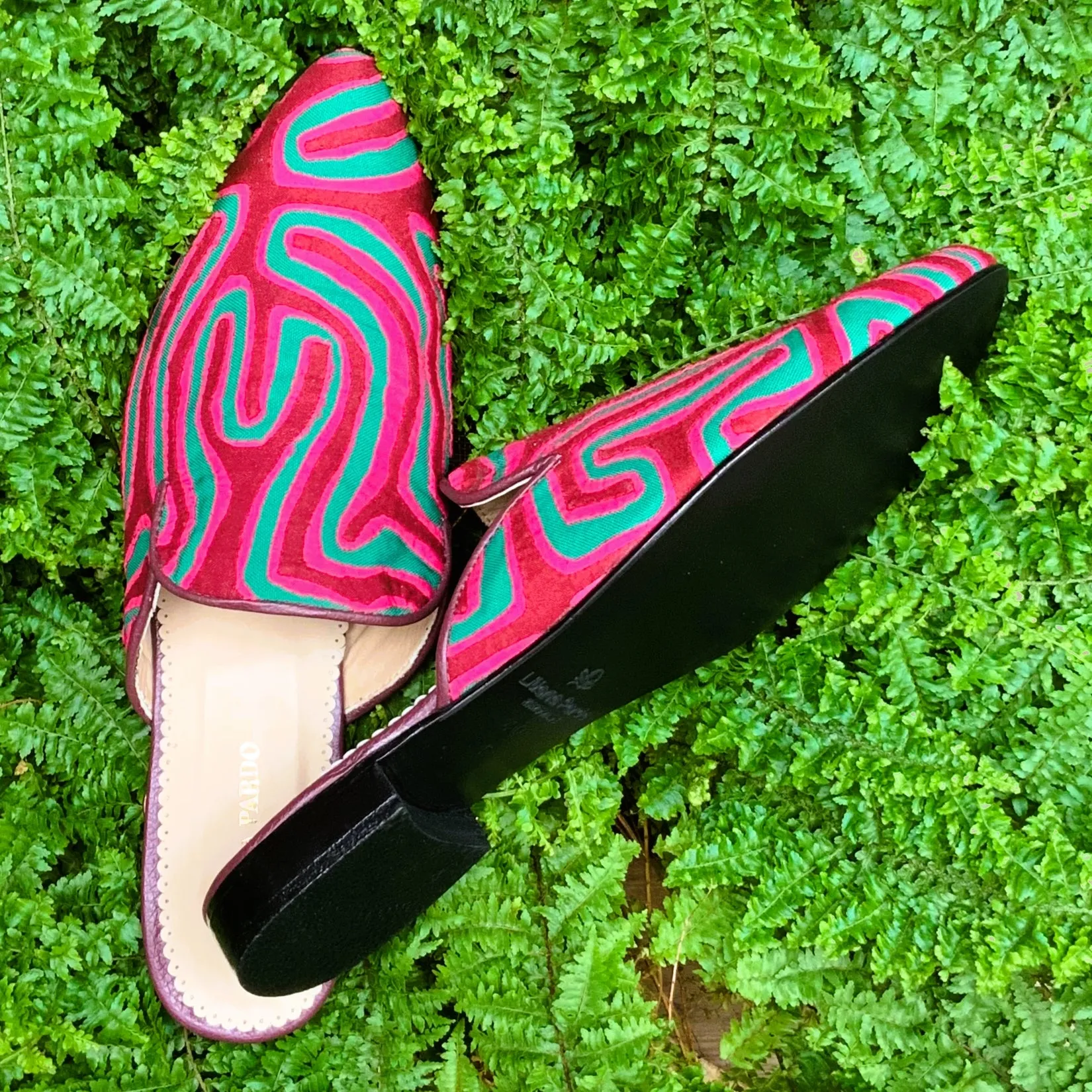 Mola Mules | Wine & Green