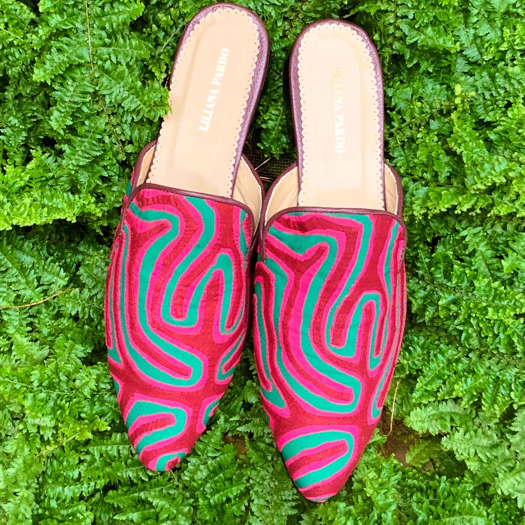 Mola Mules | Wine & Green