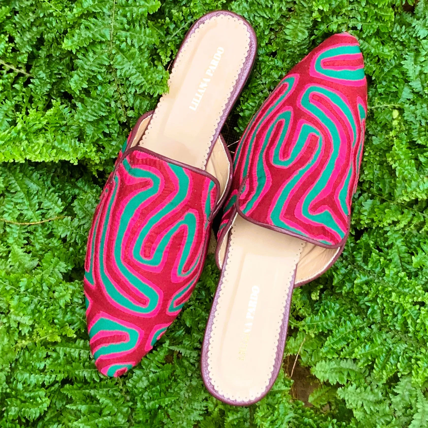 Mola Mules | Wine & Green