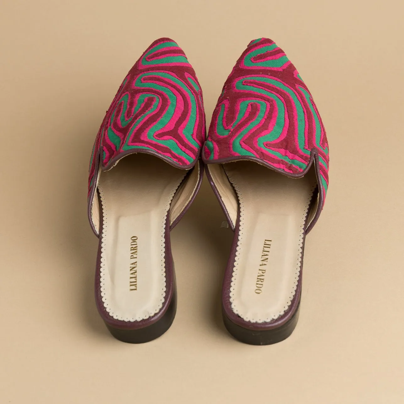 Mola Mules | Wine & Green
