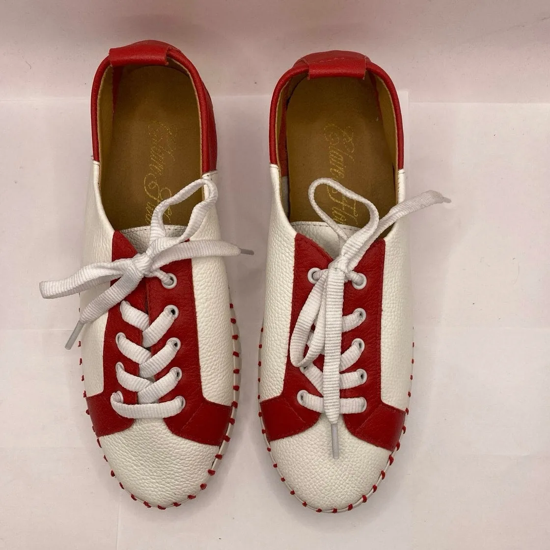 NIB Claire Flowers Red White Lace Up Sneaker Sz 7