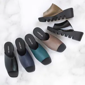 No.8104A Wave Sole Sandal