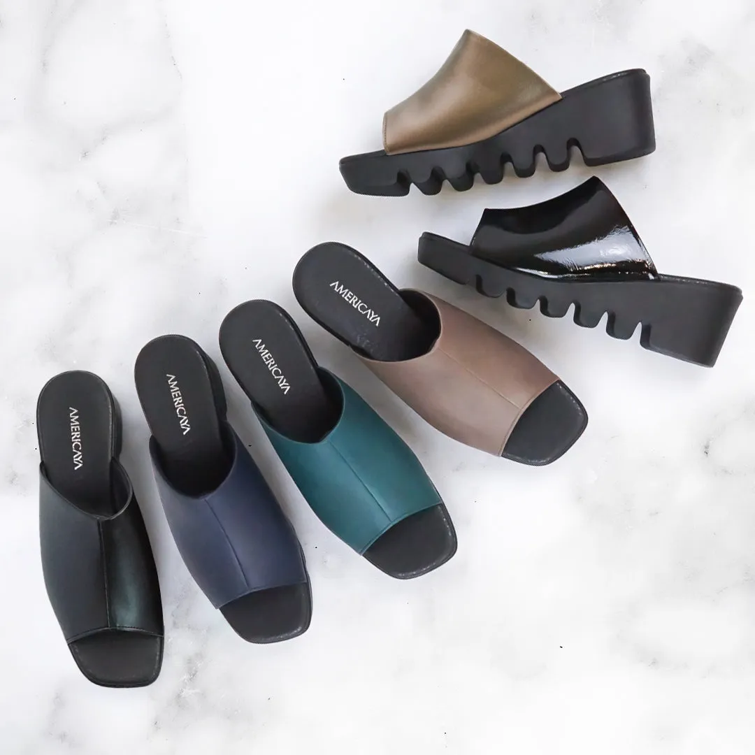 No.8104A Wave Sole Sandal