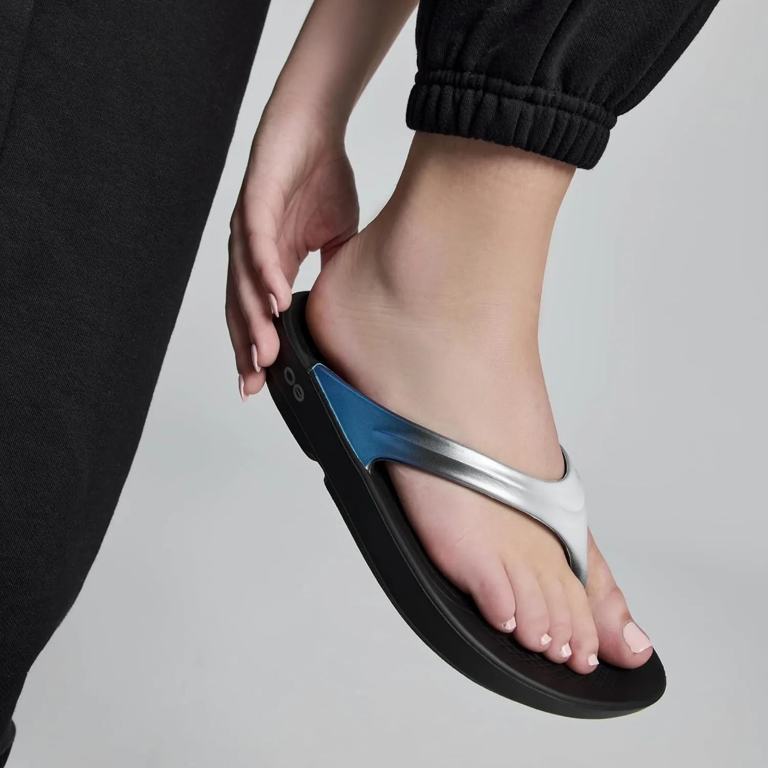 OOFOS OOlala Women's Sandal - Lightweight Recovery Footwear - Reduces Stress on Feet, Joints & Back - Machine Washable