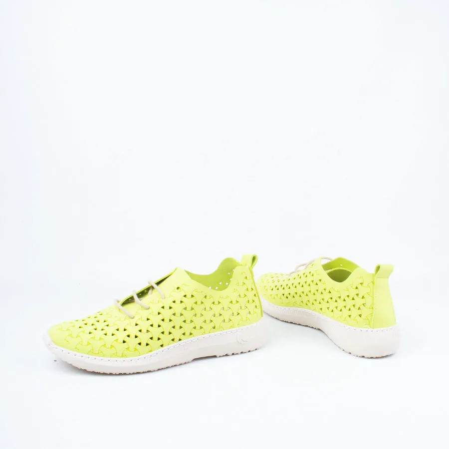 Paloma Sneaker