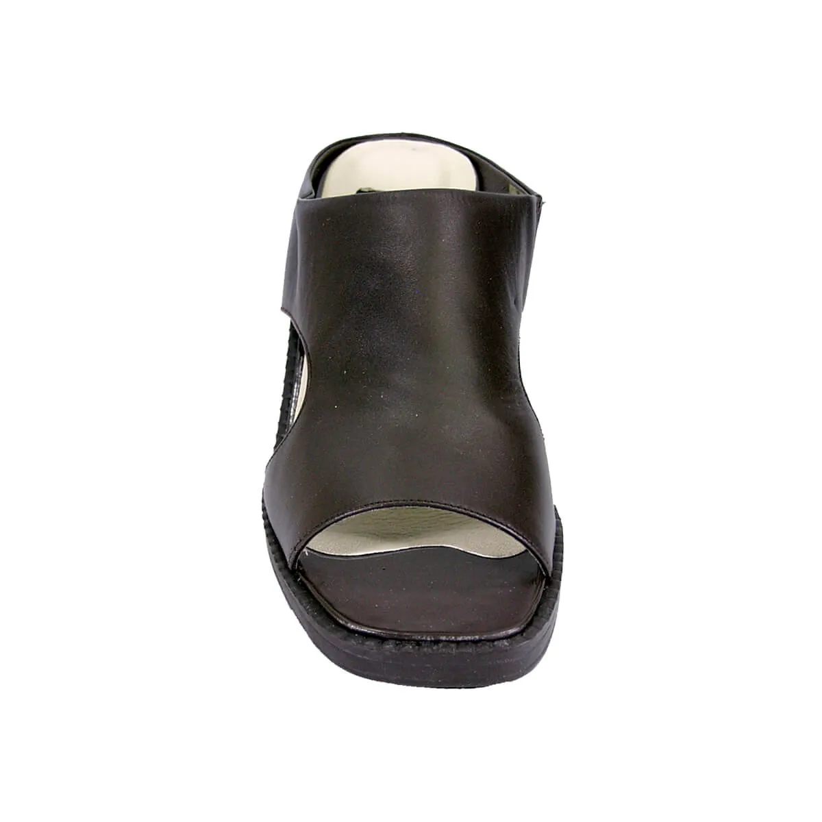 PEERAGE Trudy Women's Wide Width Leather Sandals