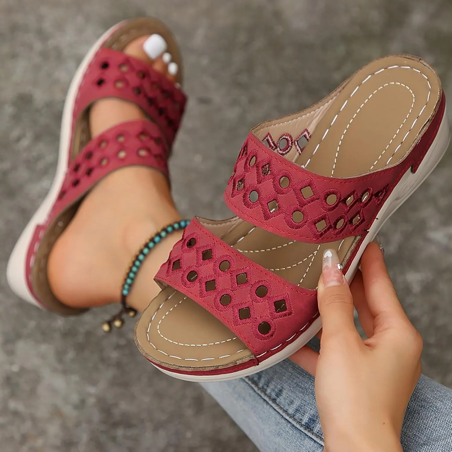Women Shoes Comfortable Soft Sole Sandals Fashionable One Foot Wear Hollow Strap Beach Adjustable Width Sandals Women
